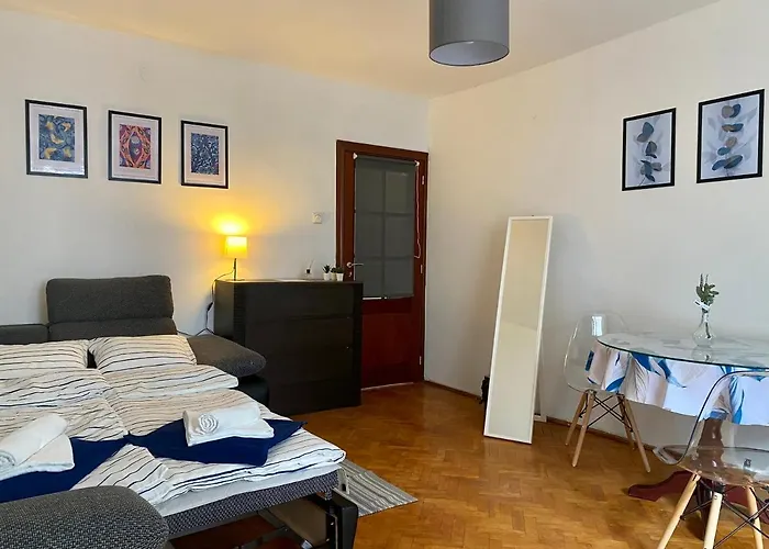 Twarda 66 pokoje w centrum Warszawy Warszawa